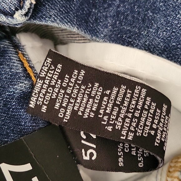 Kendall and Kylie Icon Short 5/27 Distressed Blue Denim Cut off Shorts - Picture 6 of 12